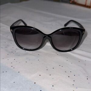 TOM FORD
Black Frame Alicia Sunglasses - TF275